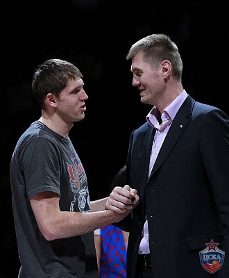 Виктор Хряпа и Алексей Саврасенко (фото: М. Сербин, cskabasket.com)