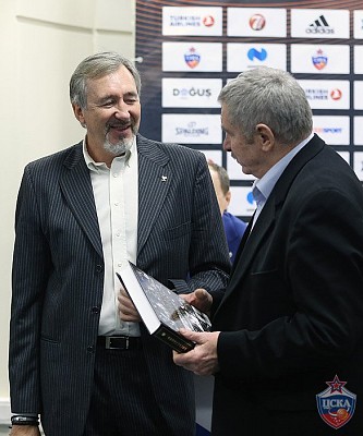 Сергей Тараканов и Иван Едешко (фото: М. Сербин, cskabasket.com)