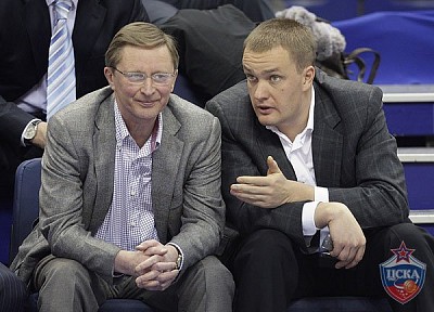 Сергей Иванов и Андрей Ватутин (фото М. Сербин, cskabasket.com)