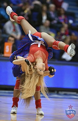 CSKA dance team (photo: Y. Kuzmin, cskabasket.com)