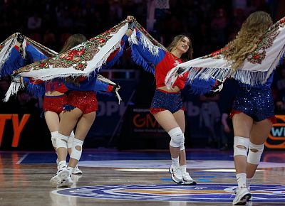 Группа поддержки ЦСКА (фото: М. Сербин, cskabasket.com)