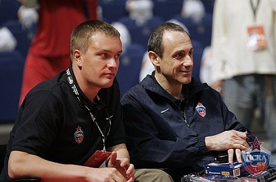 Андрей Ватутин и Этторе Мессина (фото М. Сербин, cskabasket.com)