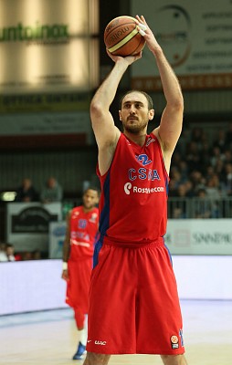 Ненад Крстич (фото: pallacanestrocantu.com)