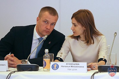 Андрей Ватутин и Наталья Кузнецова (фото: М. Сербин, cskabasket.com)