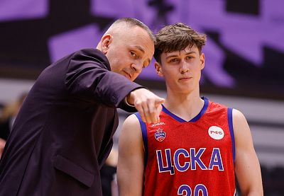 Олег Бартунов и Семён Буринский (фото: Т. Макеева, cskabasket.com)