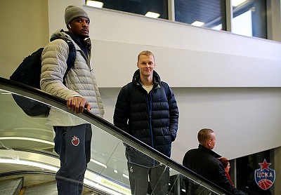 Кайл Хайнс и Андрей Лопатин (фото: М. Сербин, cskabasket.com)