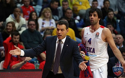 Dimitris Itoudis and Milos Teodosic (photo: M. Serbin, cskabasket.com)