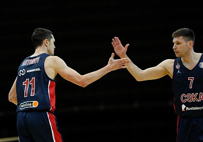 Семён Антонов и Иван Ухов (фото: М. Сербин, cskabasket.com)