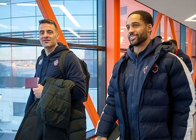 Андреас Пистиолис и Мело Тримбл (фото: М. Сербин, cskabasket.com)