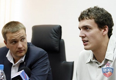Andrey Vatoutin and Alexander Kaun (photo M. Serbin, cskabasket.com)