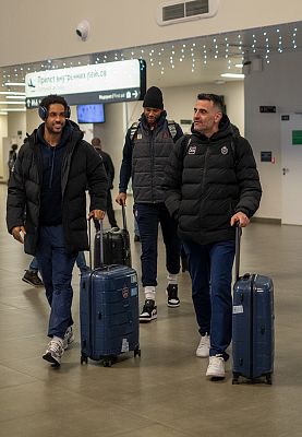 Мело Тримбл и Андреас Пистиолис (фото: М. Сербин, cskabasket.com)