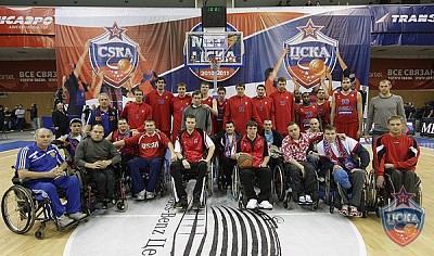 ЦСКА и команда «Фалькон» (фото М. Сербин, cskabasket.com)