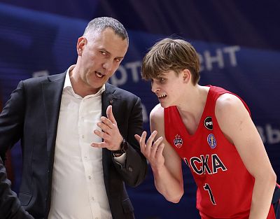 Александр Гусев и Илья Ермаков (фото: Т. Макеева, cskabasket.com)
