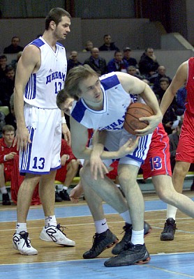 Благодаря Моргунову и Мююрсеппу «Динамо» смогло вырваться вперед в первой четверти (фото Г.Филлиппов, СЭ)