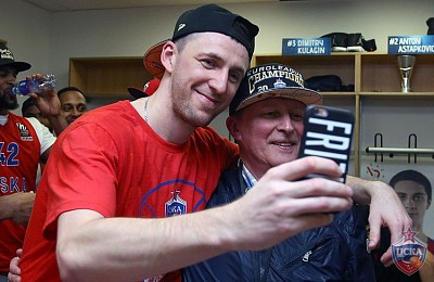 Виталий Фридзон и Сергей Иванов (фото: М. Сербин, cskabasket.com)