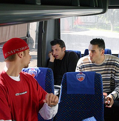 В автобусе (фото cskabasket.com)