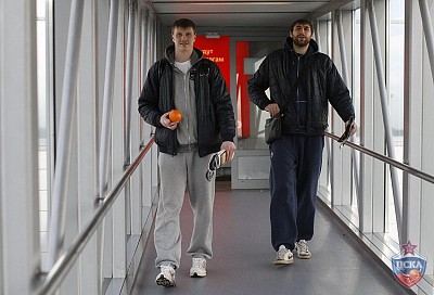 Андрей Воронцевич и Дмитрий Соколов (фото М. Сербин, cskabasket.com)
