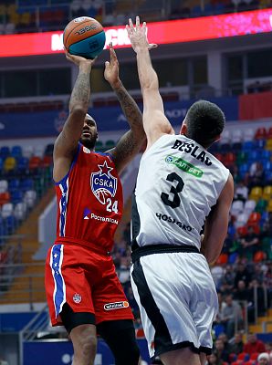 Амат М'Бай (фото: М. Сербин, cskabasket.com)