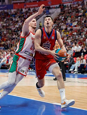 Лука Митрович (фото: Т. Макеева, cskabasket.com)