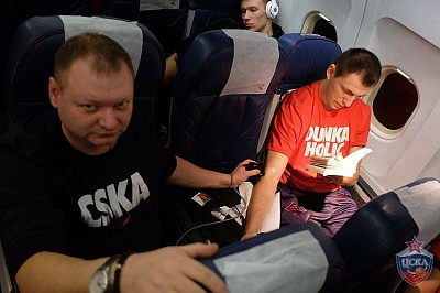 Роман Абжелилов и Виталий Фридзон (фото: М. Сербин, cskabasket.com)