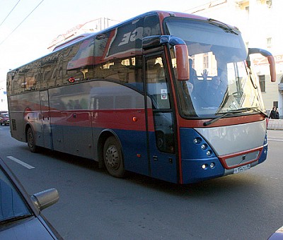 Клубный автобус ЦСКА на Невском (фото cskabasket.com)