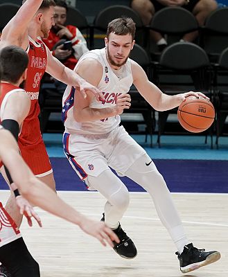 (фото: Т. Макеева, cskabasket.com)