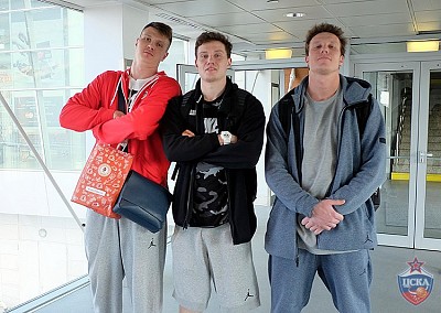 Андрей Воронцевич, Михаил Кулагин и Дмитрий Кулагин (фото: М. Сербин, cskabasket.com)