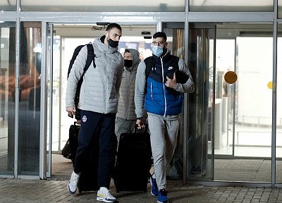 Никола Милутинов и Торнике Шенгелия (фото: М. Сербин, cskabasket.com)