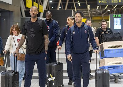 Амат М'Бай и Мело Тримбл (фото: М. Сербин, cskabasket.com)