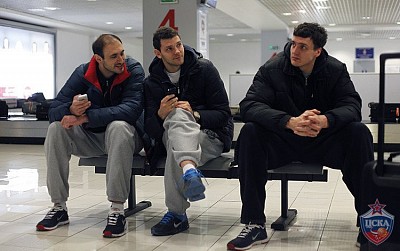 Nenad Krstic, Vladimir Micov and Alexander Kaun (photo: M. Serbin, cskabasket.com)